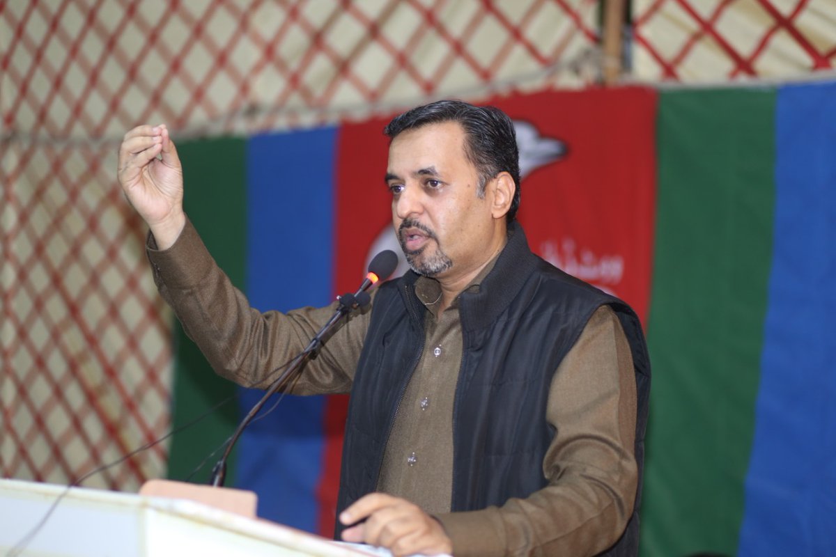 MQMPUpdates's tweet photo. پاک سرزمین پارٹی کے مرکزی سیکریٹریٹ پاکستان ہاؤس میں سوشل میڈیا اور ماڈل یوسیز کے زمہ داران کے اجلاس سے چیئرمین سید مصطفی کمال اور صدرانیس قائمخانی کا خطاب، اس موقع پر اراکین سینٹرل ایگزیکٹو کمیٹی اور نیشنل کونسل بھی موجود ہیں-
@KamalPSP 
#PSP #MustafaKamal #Karachi https://t.co/kSvfpdV8G2