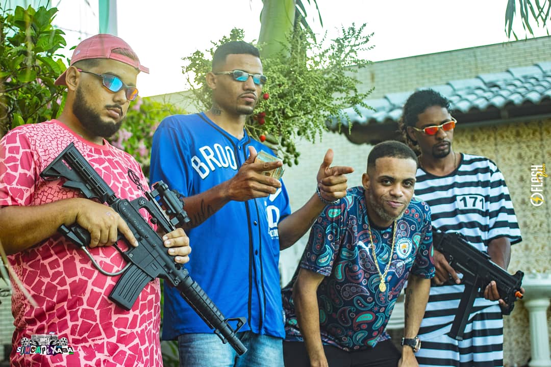 djmarrokosofc's tweet photo. BOM DIA , BOM DIA A TROPA DO SOM CAPIXABA, TE CHAMA PRA PISCINA 🏊♂️🔫🏊♂️😜
AMANHÃ SOLTO FLYER OFICIAL AQUI, COM DATA E HORÁRIO DECRETADO PRA VOCÊS 🥰✅
#MiniSetMcJajau #SomCapixabaProdutora #FlashVideos https://t.co/LOXe8rQfVR