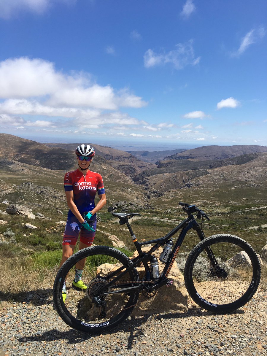 Robyn de Groot tweet media