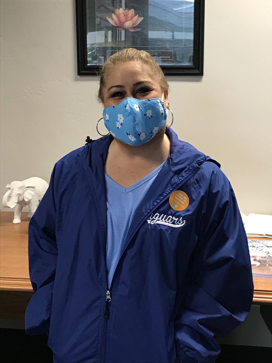 Our Health clerks got her first shot!  Woo hoo!  ⁦<a href="/SSDKristin/">Kristin Baranski, Ed.D</a>⁩ ⁦<a href="/SSDCHILLS/">Carlton Hills School</a>⁩ ⁦<a href="/drsmpierce/">Dr. Stephanie Pierce</a>⁩