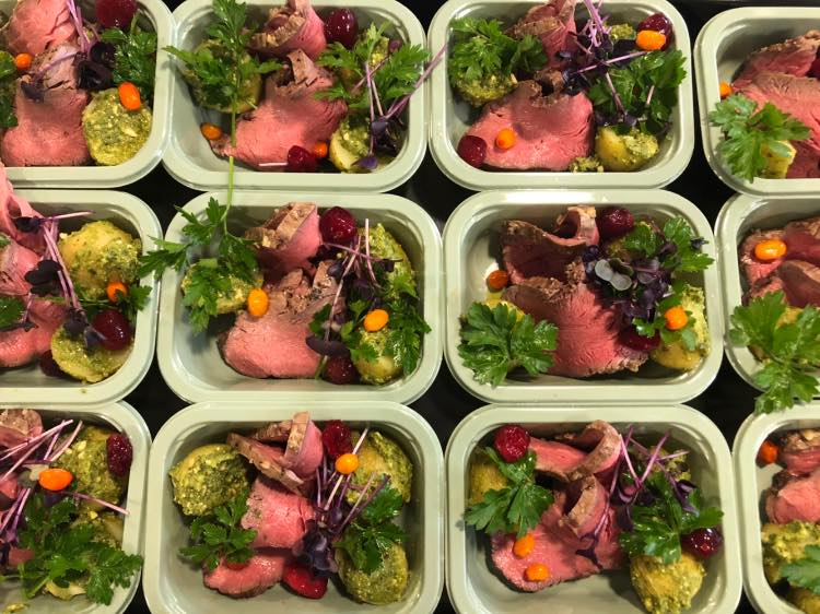 VersatilePackag's tweet photo. With many retailers making the switch to recyclable mono-materials our evolve range is the ideal solution. Made with over 80% post consumer waste and fully recyclable. #evolve #fullyrecyclable #madefromrecycledmaterial #closedloop #irishowned #KeepingItFresh https://t.co/fSwFUtAuJz