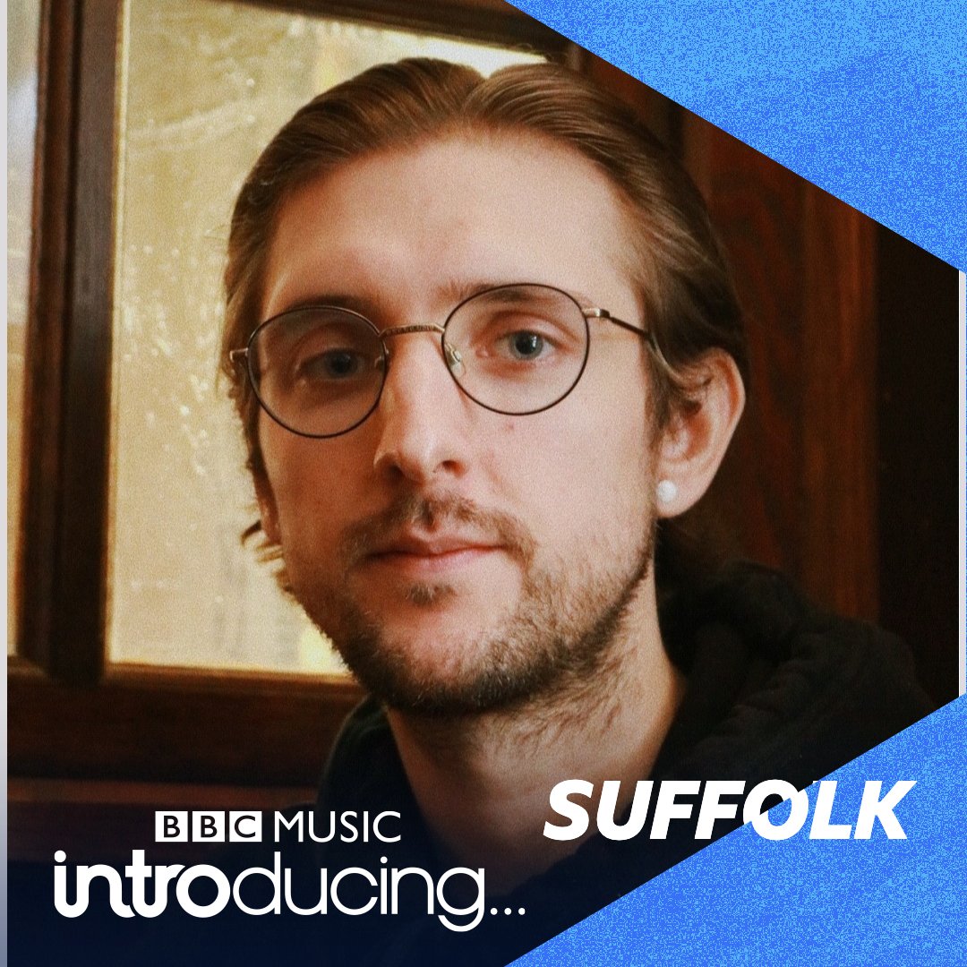 ByLawMark's tweet photo. Very excited to be featured as the @BBCIntroSfk session guest this weekend☀️ Tune in Saturday the 16th from 8pm to catch a me having a chat on air and playing a mix of my tracks with some brand new material thrown in 📻
#bbc #bbcintroducing #suffolk #newmusic #DJ #Housemusic #EDM https://t.co/62TsUMMJvw
