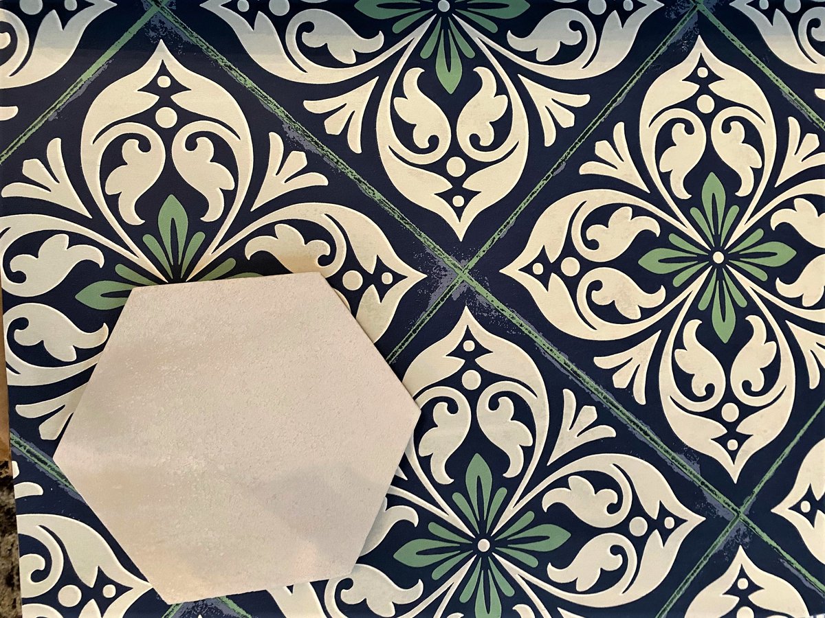 MichelelaMaison's tweet photo. Blue, white and gray is always pretty but this fresh little pop of green in the accent wallpaper is a nice update!
#wallpaper #bathroomdesign #interiordesign #walldecor #accentwall #powderroom #interiorstyle #syracuse #baldwinsville #alamaisonhomeandlifestyle #mgrahaminteriors https://t.co/j4wdkOEKKR