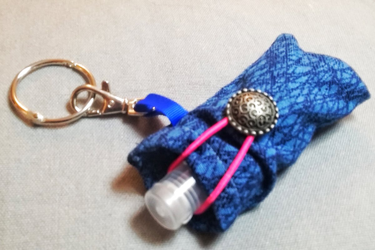 Learn to make this! 

Next Wednesday, Jan 20 our Repair-A-Thon volunteers will teach you how to make this hand sanitizer bag. Register for the program and we'll set aside a bag of supplies for you to pick up. 

Register: bit.ly/3oA0T2q
