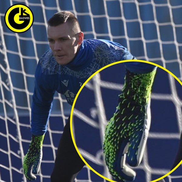 gkls_clothes's tweet photo. Another one💥

Lukasz Skorupski was surprised wearing for the first time the upcoming #Adidas #Predator21 Pro🤐

Thanks to this spot, we can see better the new #Demonskin 2.0👀

Who will be the next one to test the Pred 21?🤔 #_gkgloves https://t.co/SzYYtPe7WE