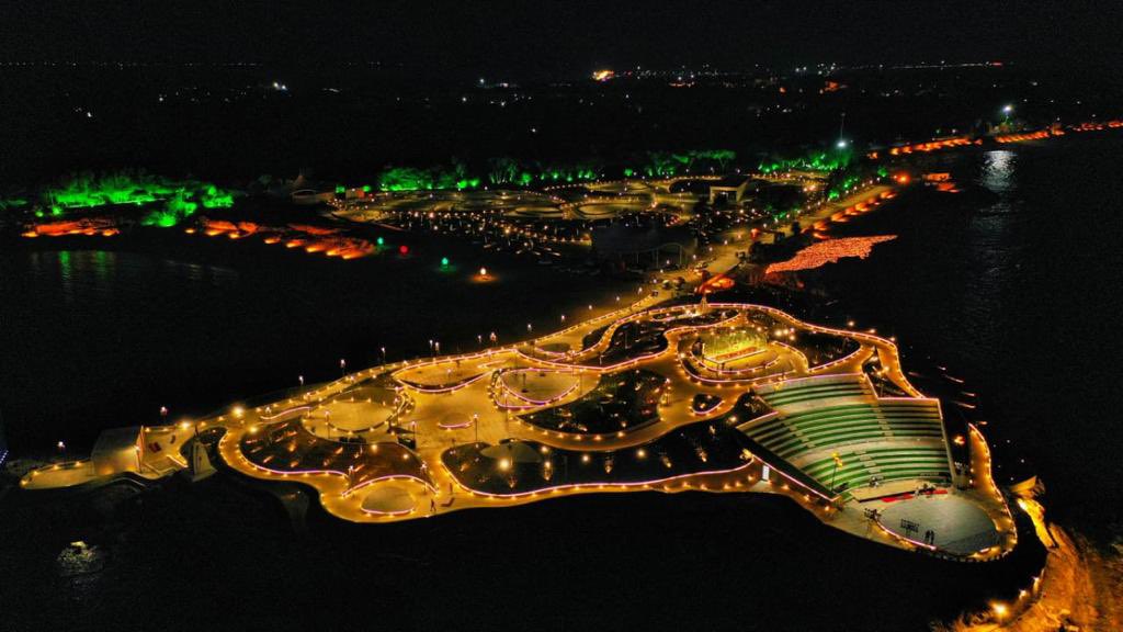 rai_saloni's tweet photo. Sharing some of my favourite night shots of the beautiful island of Diu ✨ https://t.co/RgP4MW96cu
