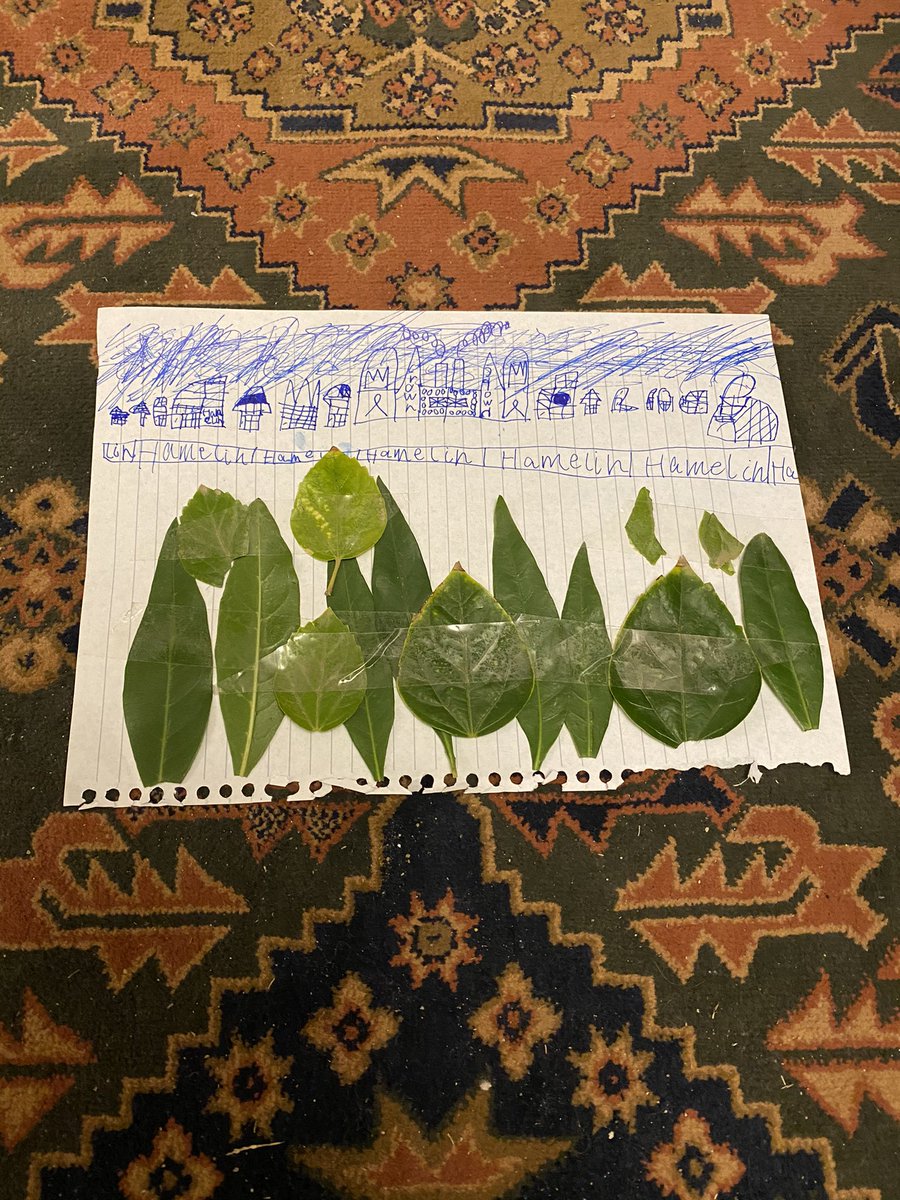 Berryyyyyy's tweet photo. @sapph_columbia I made a picture of Hamelin and it’s made of leaves. https://t.co/uK6rbd24Kq