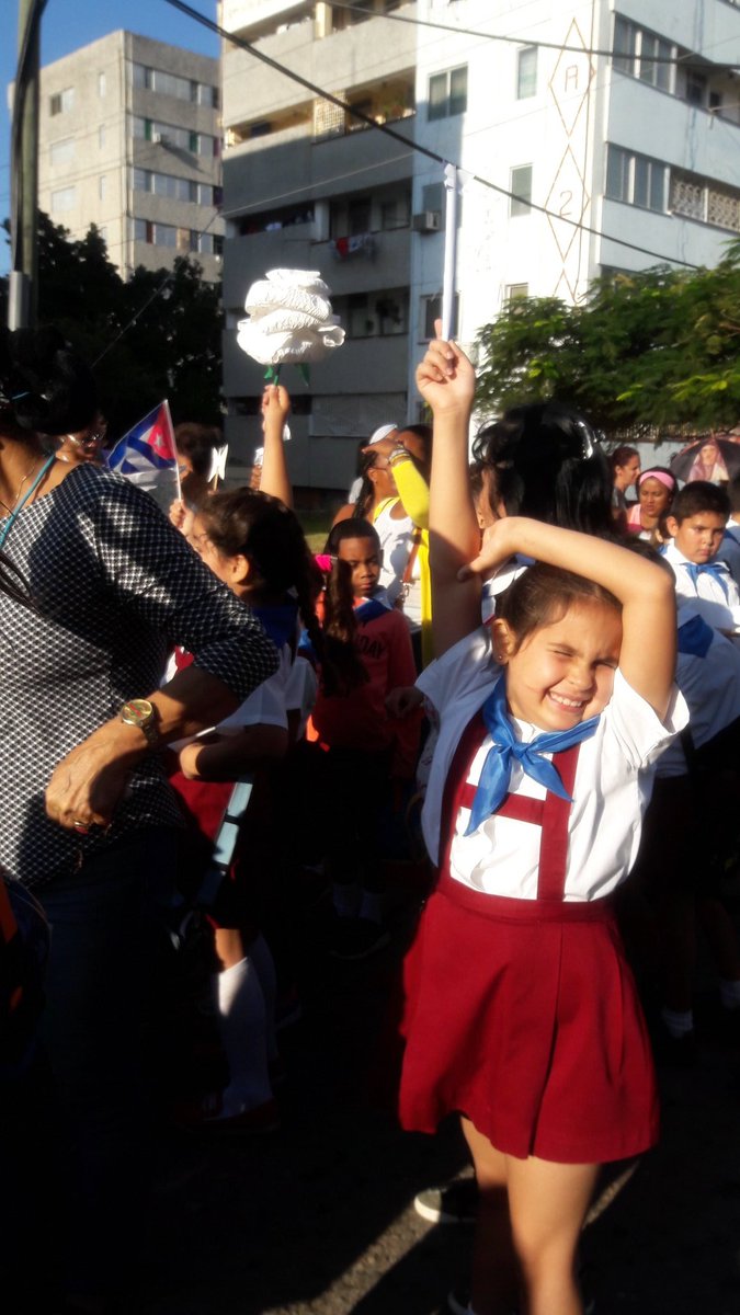 MiCubaSalva's tweet photo. @HectorF69193187 @Yoel_HM @Yamile74936500 @niurkacervante1 @YasmaniPG @YanetDCuba2020 @YanetsyTerry @yamilapenao @JulioZa07463258 @ZenzontleG @zorypuente2020 Es lamentable q esto haya ocurrido x la irresponsabilidad d los adultos. #Pensemos en #NuestrosNiños ellos necesitan ser felices en todos los #AMBITOS d su vida. Solo pedian cierre d escuela y en ellas estaban mas controlados y felices sin estre si cumpliamos con responsabilidad https://t.co/eyIV4BfAY5