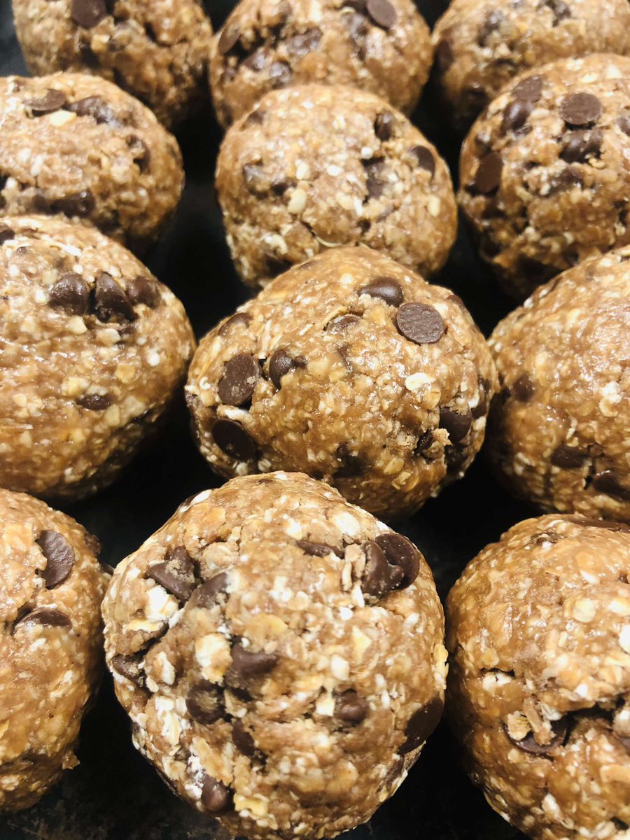 PerfectPrep_'s tweet photo. Twix flavour protein energy balls, perfect for your afternoon snack 🤩 Only £2.50 a portion https://t.co/ms9JWtCS1v