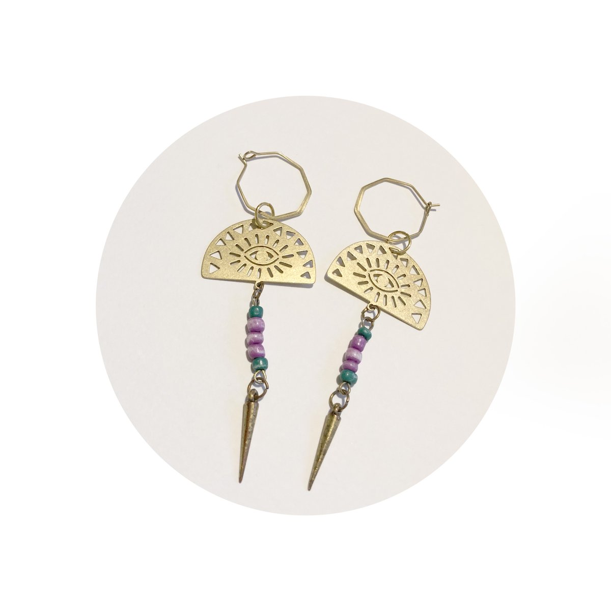 TraceyMeek's tweet photo. More #LovelyEarrings on the way! #earrings #etsy #designer #artist Watch this space!
https://t.co/w7FXcJSJpX https://t.co/G2SlcT02ZT