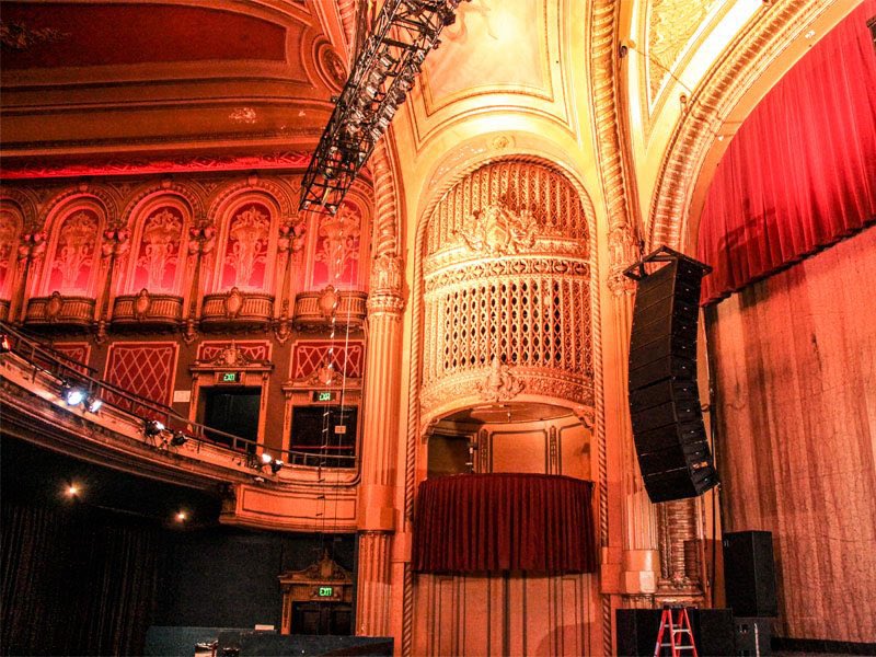 The Warfield has played host to scores of bands and in 1993 Phish found themselves on Garcia’s stage for the second year in a row.