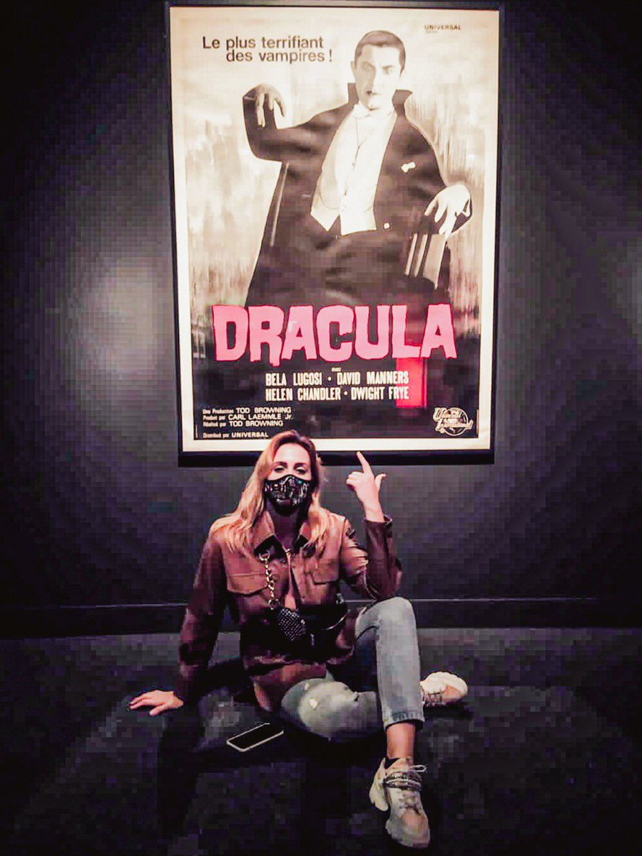 JenniferRojo_'s tweet photo. La realidad a veces supera a la ficción 🙏🏻. Vive⭐️😘😘😘
#musica #cantante #compositora #exposicion #momentos #delmundo #canciones https://t.co/RFakpqlCil