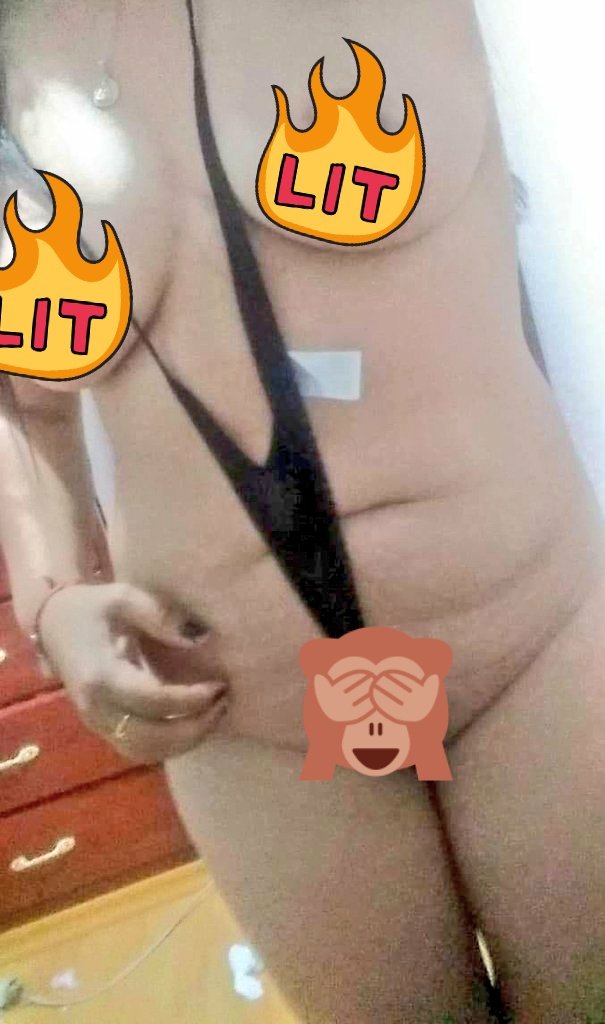 Cris286972's tweet photo. Mi perrita #escriban #soloparejas🤤🤤 https://t.co/qKrjR48SBD