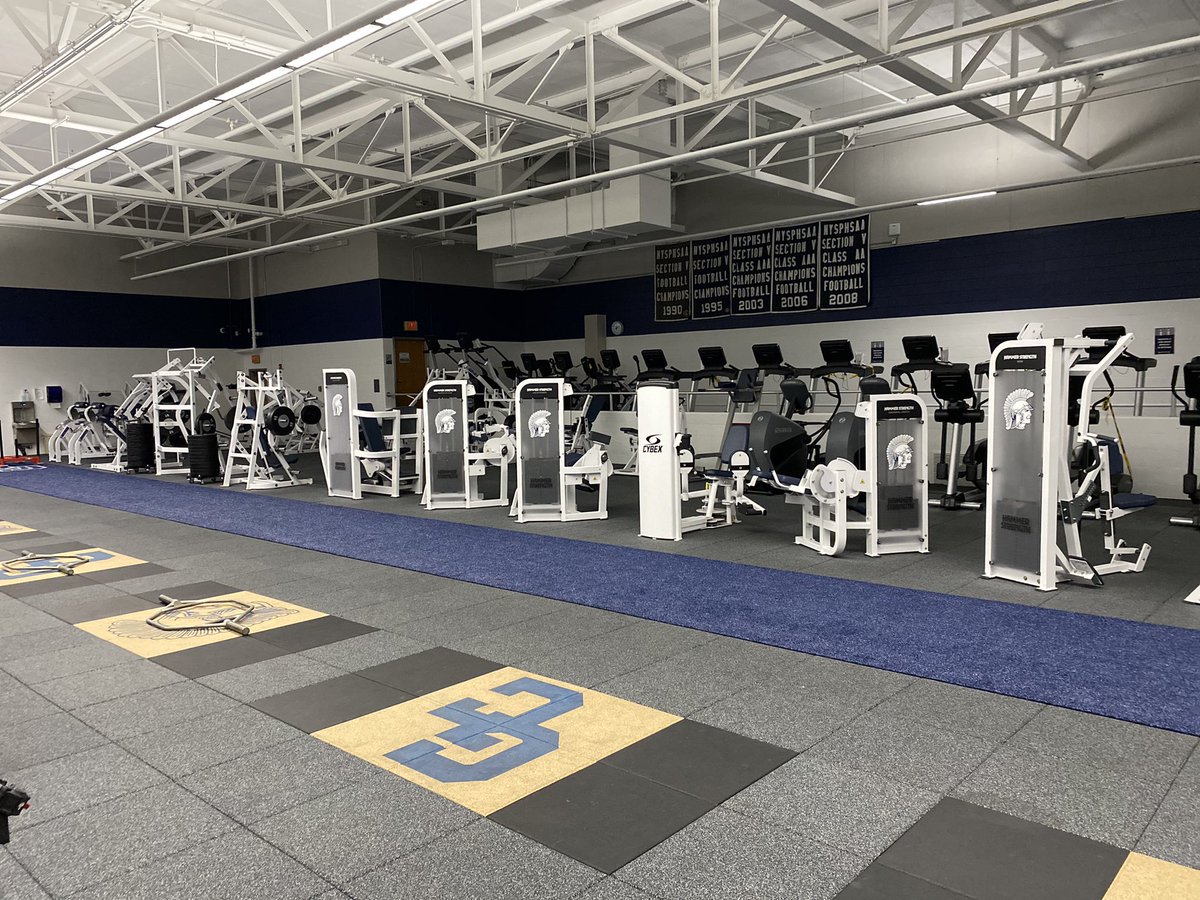 patrickpirving's tweet image. Ready for this afternoon’s workouts with our student-athletes. Getting better everyday. Sign up for your time slot with @_gcstrength. #GCPride.