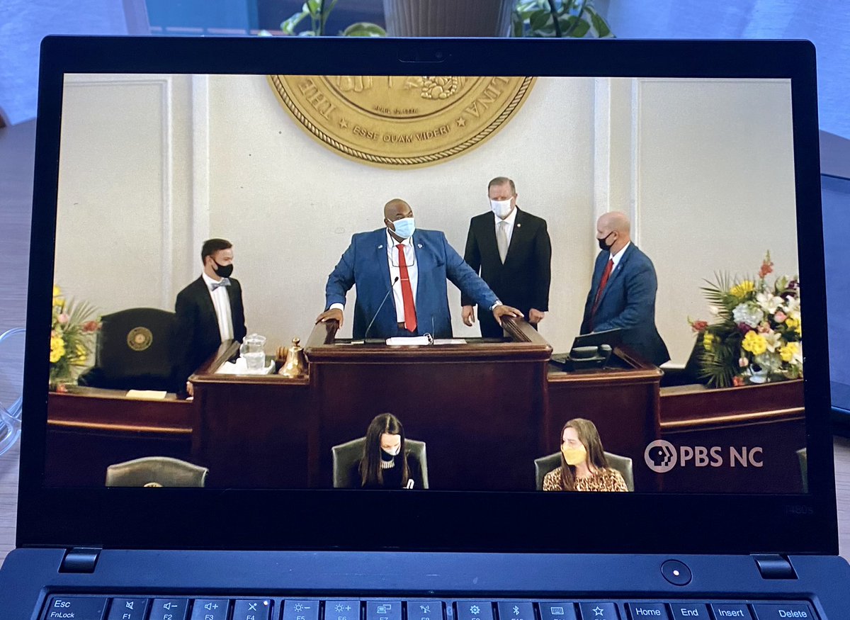 KeepnUpWJonesSt's tweet photo. It’s official, the #NCGA is back in session! While the first day of the 2021-2022 long session may look a little different than the start of sessions in the past, our team is excited to be back, see some familiar faces, &amp; get to know all of our new members! #ncpol https://t.co/tWSQUa1j4n