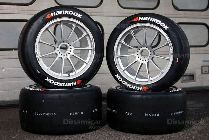 HankookF1v's tweet photo. A Hankook Tires chegou na F1 Verse!!!

A Hankook tem interesse em fornecer pneus para diversas categorias. Em breve divulgaremos nosso portifólio de pneus. https://t.co/x4mRQC13P2