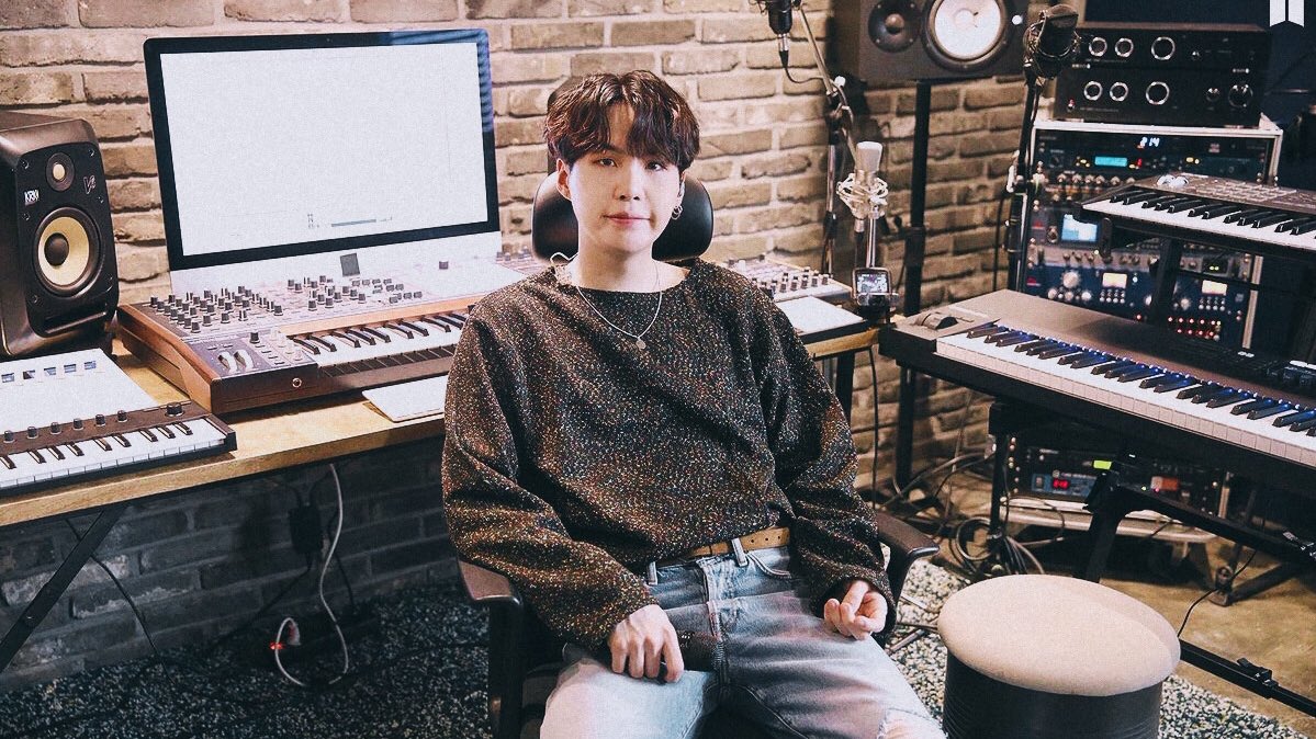 Narra36209072's tweet photo. yoongi best producer 
#ProdSUGA1STWIN
#PRODSUGAFirstSoty https://t.co/vaFtljQyVe