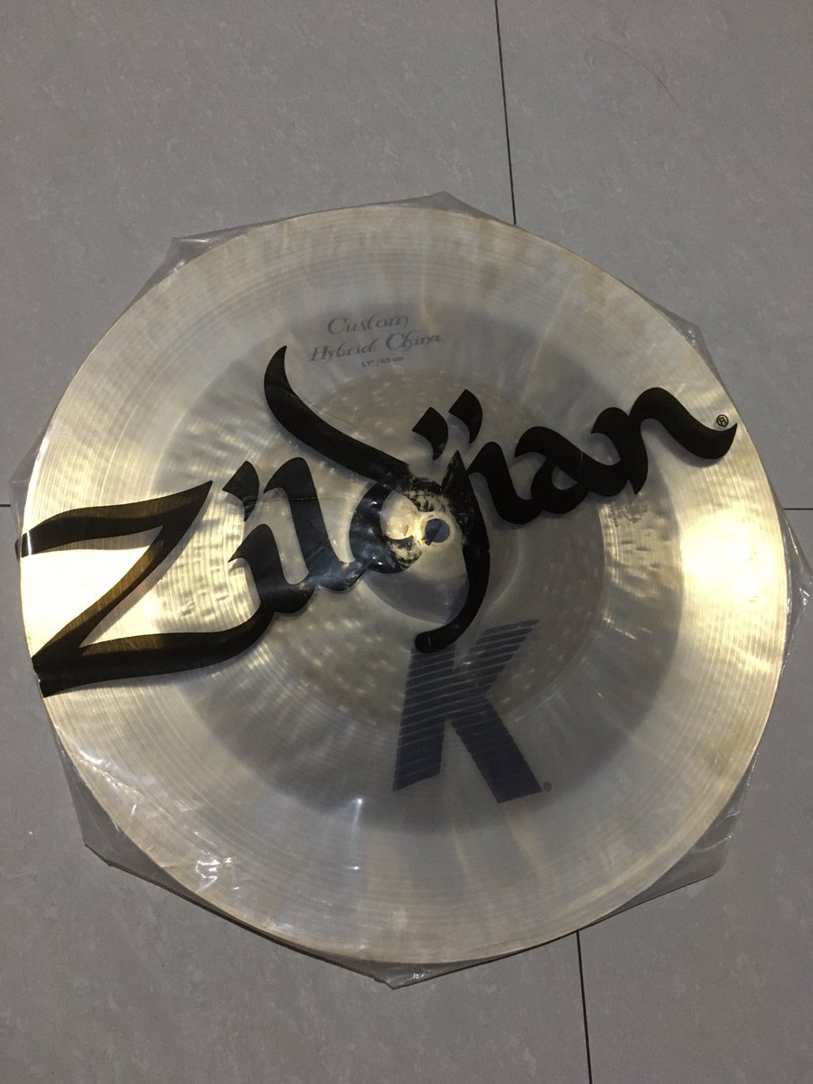 ZILDJIAN K CUSTOM HYBRID CHINA 17" NEW 100% ONLY 2.9JT call/wa: 082174262424 <a href="/DrumBagus/">@DrumBagus</a>