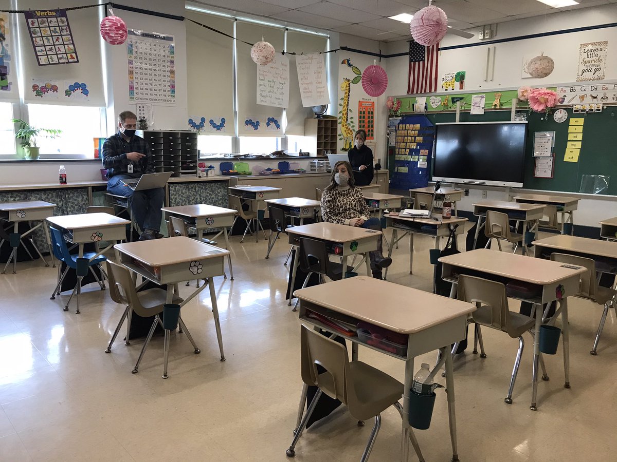 Lincolnway’s Mini EdCamp is underway! There is some great conversation happening about guided reading and phonics instruction! #wyproud #lwyloud