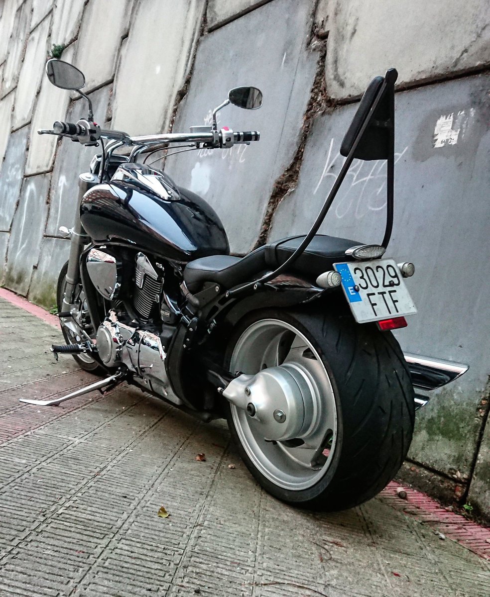 Gille_RM's tweet photo. La Gordi
#Euskalherria #Basquecountry #Barakaldo #Suzuki #M1800R #Intruder #Motorra #LaGordi https://t.co/3hk3y2E17F