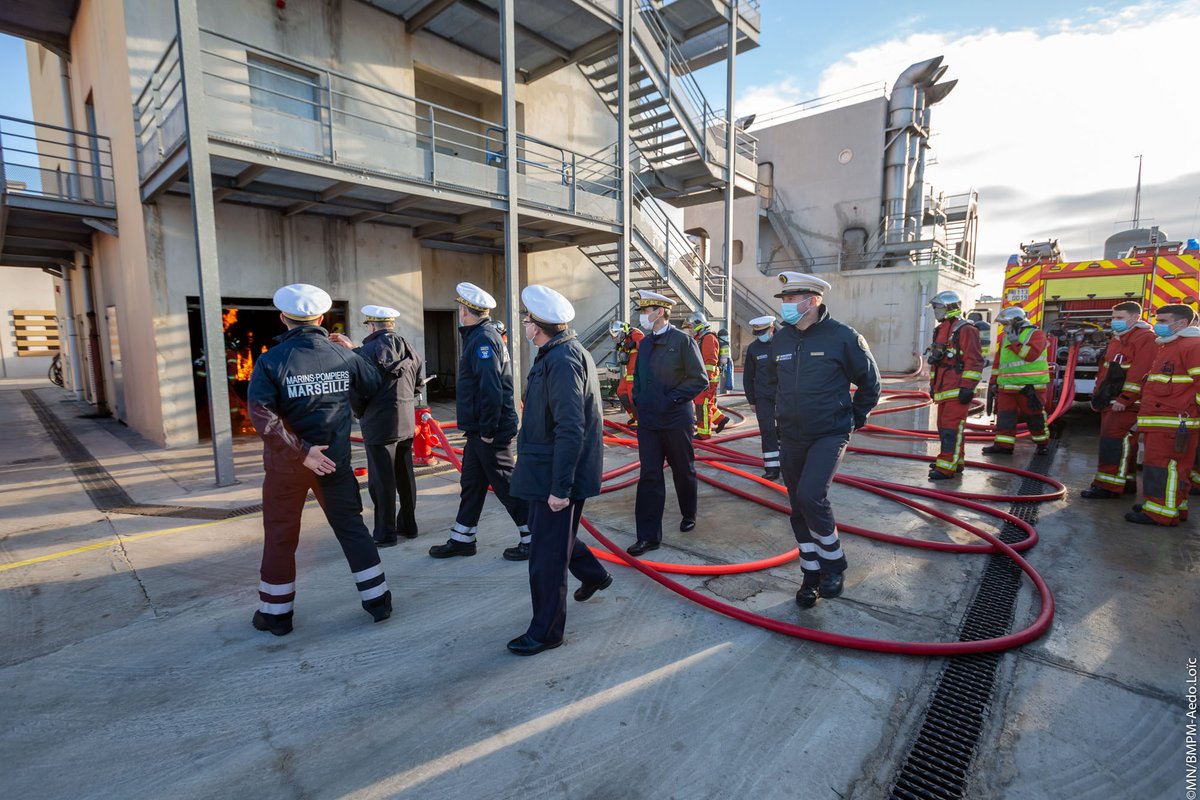 MarinsPompiers's tweet photo. [ Visite officielle⚓️]
Ce-jour, le VAE Xavier Baudouard, #ALFAN, a rendu visite au #BMPM. 
À l'ordre du jour : #innovations, #capinav, #cossim et #opérations. https://t.co/tktSuWxPr2