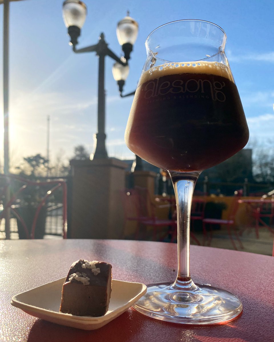 Complimentary food pairings every Wednesday at Alesong on 5th! 

Today, from 12-8 pm, we have a free pairing of Fat Cat Fudge with cherrywood smoked sea salt paired with a glass of Rackhouse Reserve.