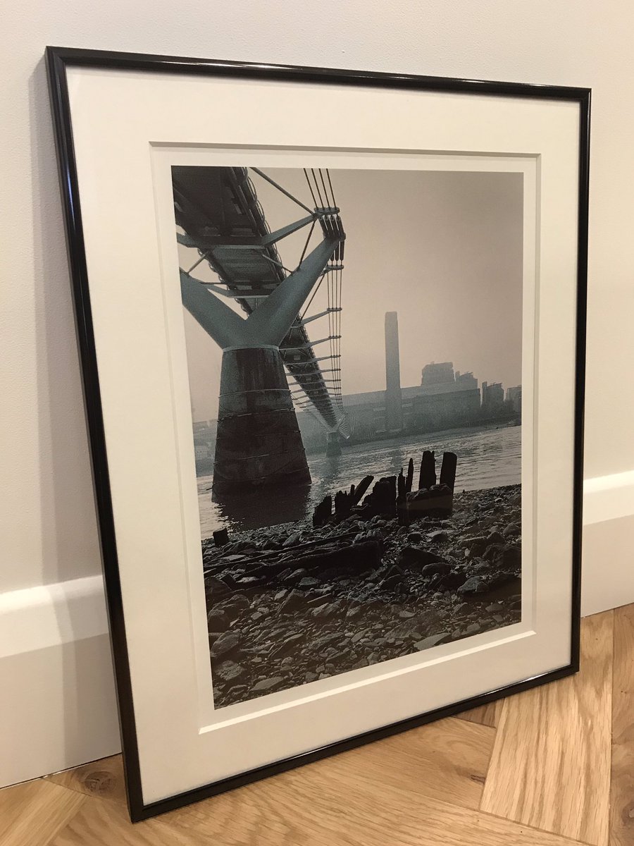paulasmithphoto's tweet photo. Yesterday’s print now mounted and framed. Brings a little joy and peace for a gloomy January day. #believeinfilm #lomography #metropolis #printyoshit https://t.co/PaPFOvxpdl