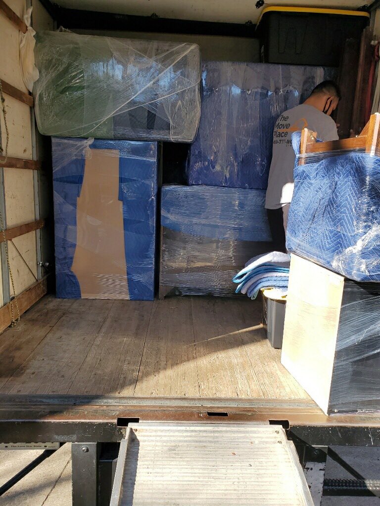 MovePlaceRyan's tweet image. Get Paid to Refer #Movers 5 Star #Google Rating! #Themoveplace. Call me 214.534.1220 #Realtors #Movers #realestate