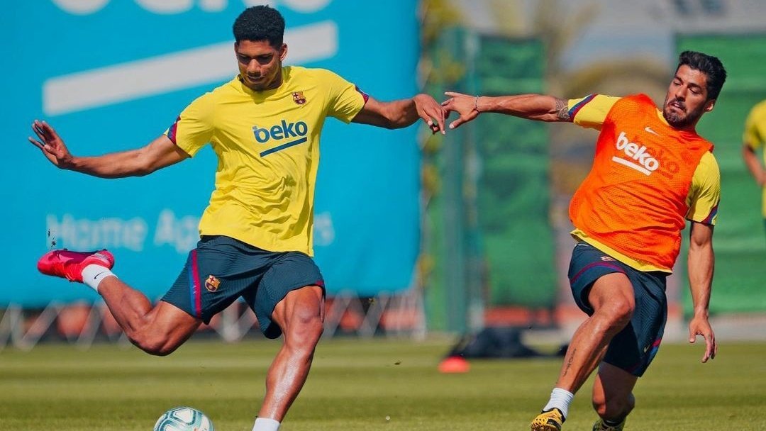  Como recoge también  @Blayasensat, el uruguayo volvió a ser ante el Athletic el que más balones recuperó (10) en el Barça.En sus últimos cinco partidos, promedia 13'6 balones recuperados/p.Clément Lenglet, 6.