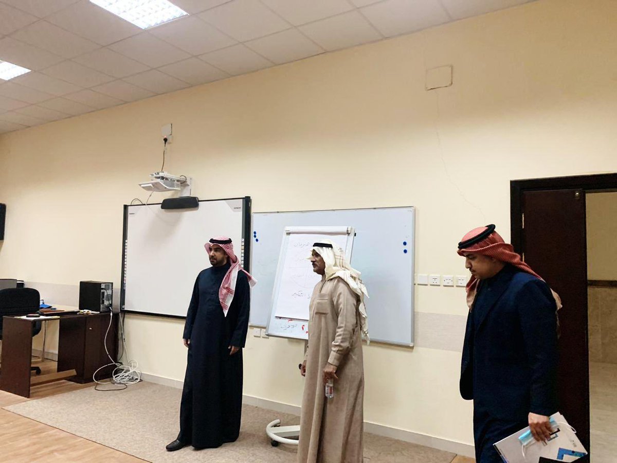 FutureYouth4's tweet photo. قامت #جمعية_شباب_المستقبل هذا المساء بزيارة للنادي الأدبي الثقافي بالحدود الشمالية ،جرى من خلالها الإطلاع على المنجزات وآلية العمل وبحث اوجه التعاون المشترك  . https://t.co/C5xwr3f2MT