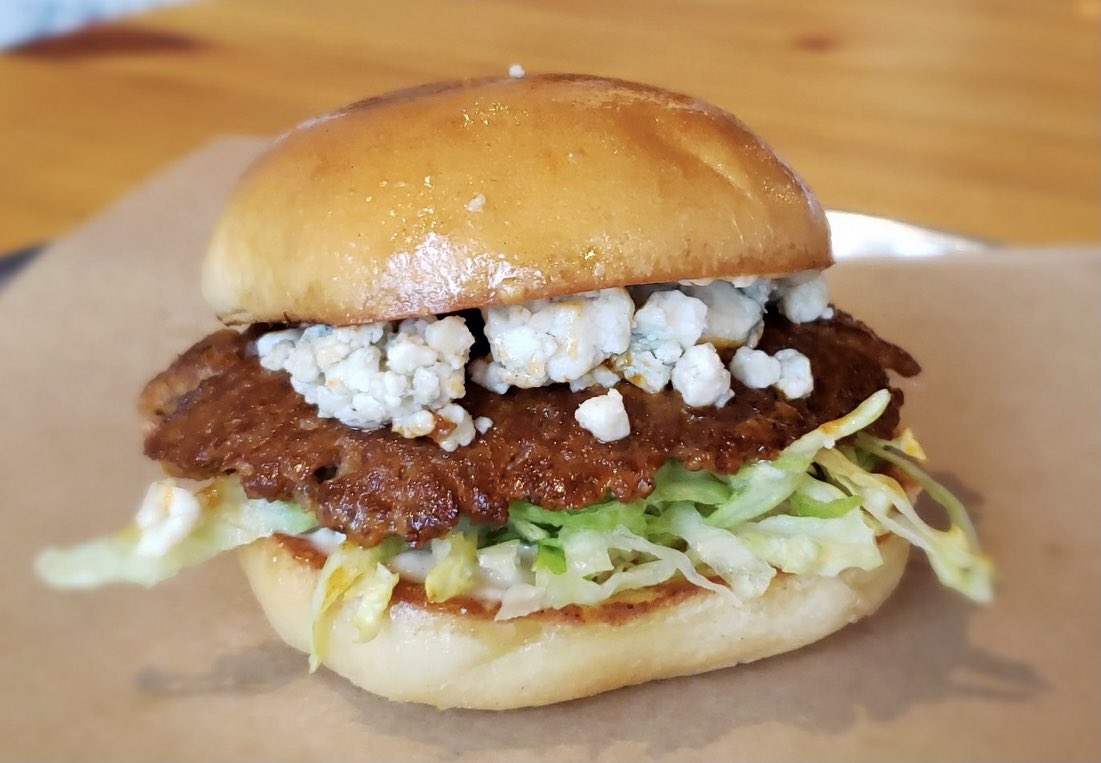 craftsbomaha's tweet photo. New feature: “Buffalo Slider”
Craft beef patty dipped in house Buffalo sauce, blue cheese crumbles &amp; aioli with lettuce on Rotella brioche 😋 🍔 🍺 https://t.co/nj8mvq3uEU