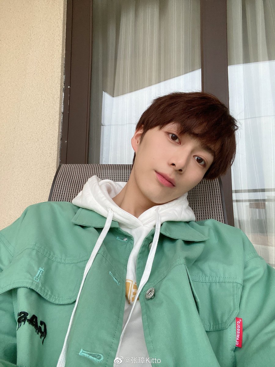 张璋- zhang zhang- 1999.08.02- from anhui- went to communication university of zhejiang- under hot idol #张璋  #创造营2021  #Chuang2021  #创4  #ProduceCamp2021