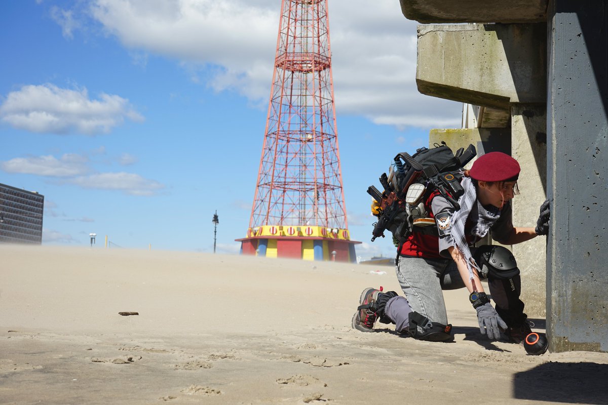 My  #TheDivision cosplay memories, a thread.Apologies for the "me, myself and I" but these mean a lot to me, and it goes far beyond just me being on them.(Blame  @hamishbode,  @NootRecruit and  @melihcarter for giving me the push I needed.)First up, my all time favorite photos.