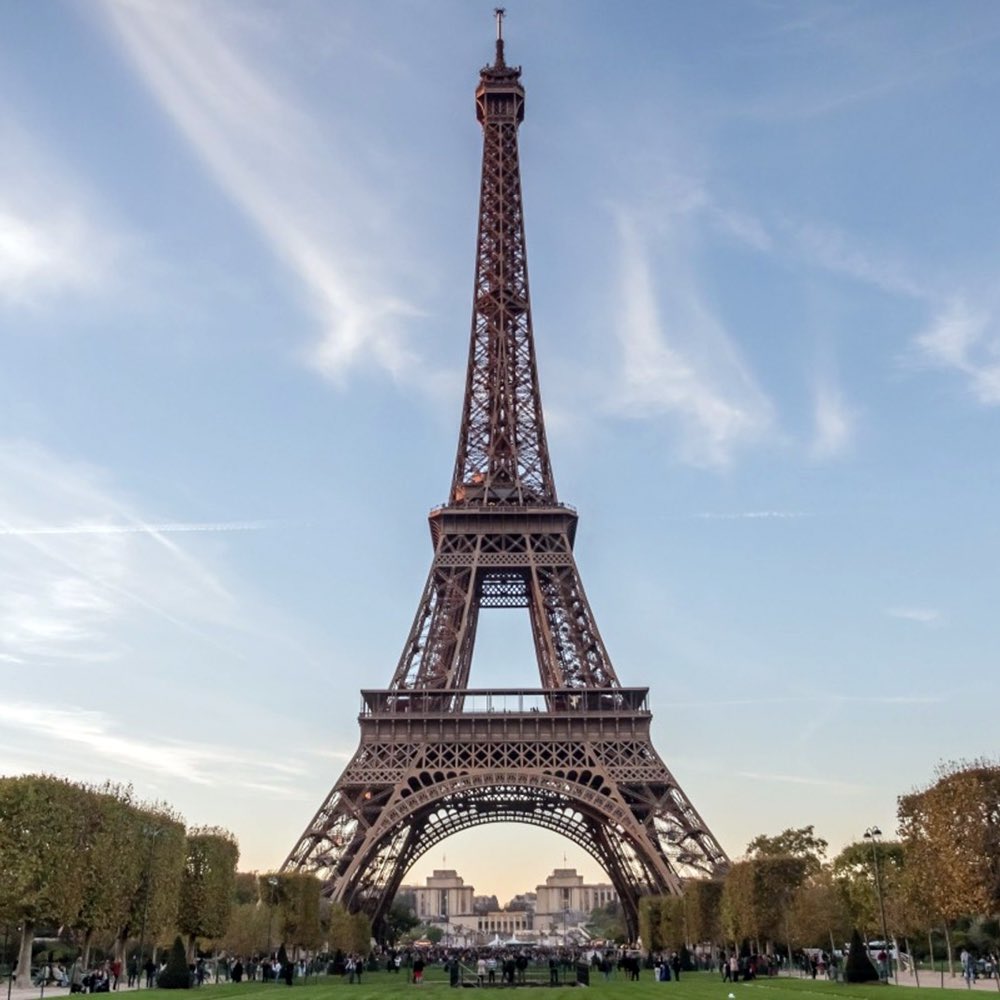 CanonGrant's tweet photo. Oh the joys of YouTube auto subtitling fails! Have just had the delightful news that our induction video proudly announces curates ‘spend 85% of their time in Paris’ - I suspect the reality may be more disappointing 😂 #SubtitleFails https://t.co/Rppukjm0dJ