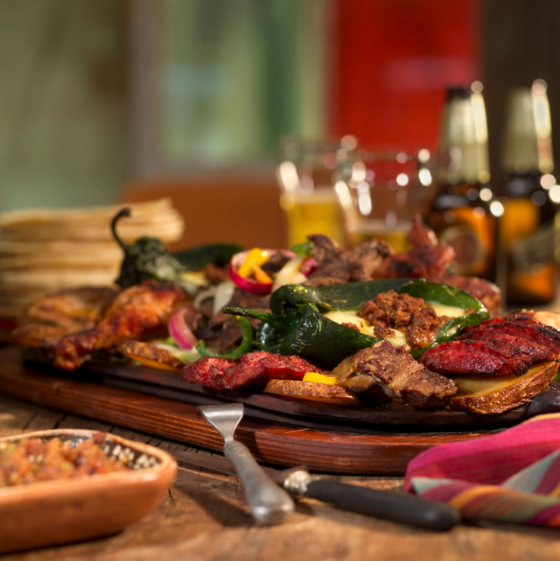 mifamiliarim's tweet photo. Let us handle dinner! Parrillada Mi Familia has something for the entire familia. Order online at https://t.co/V4Li4DFeE2 https://t.co/55KxnIHvgk