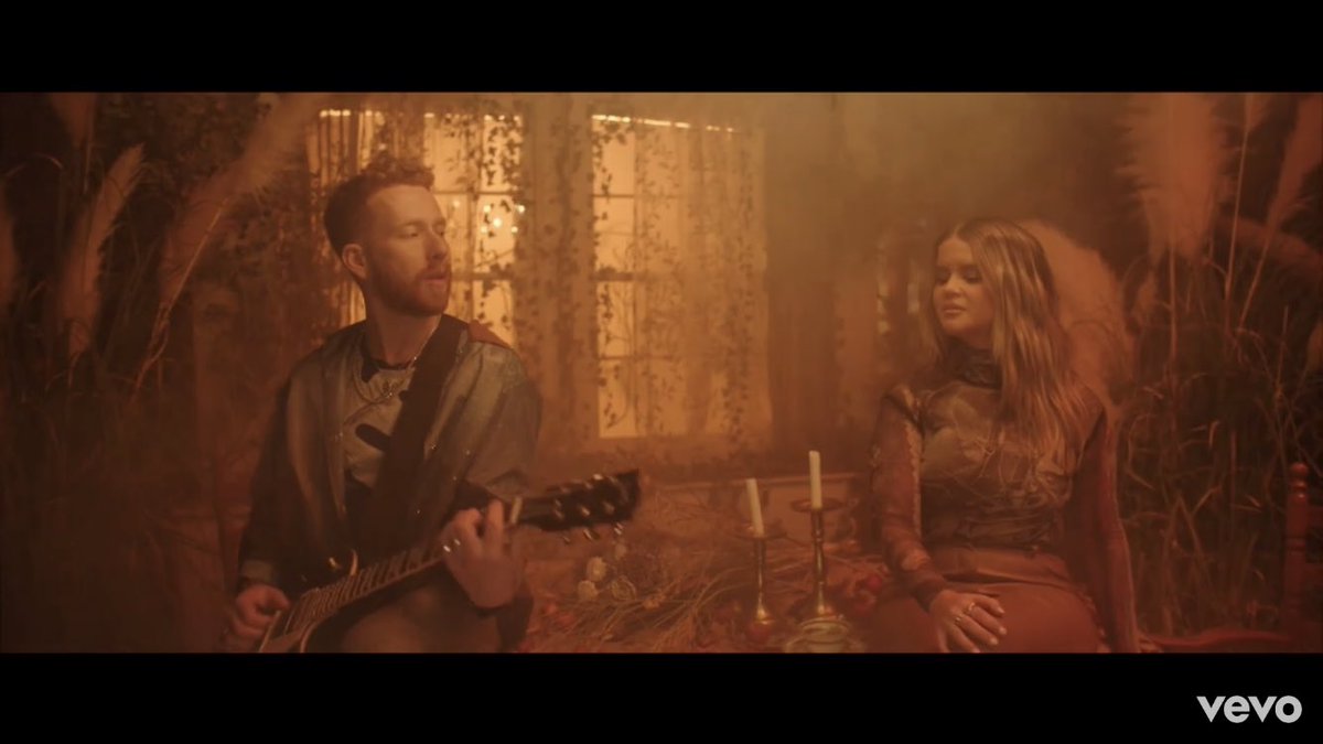 JenniferDong23's tweet image. I’ll be writing about you for the rest of my life 🥺 

I love how the music video just shows love braving the seasons through thick and thin ✨ And what’s a JP video without a space scene 🪐 #LineByLine @jpsaxe @MarenMorris