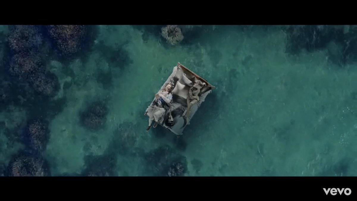 JenniferDong23's tweet image. I’ll be writing about you for the rest of my life 🥺 

I love how the music video just shows love braving the seasons through thick and thin ✨ And what’s a JP video without a space scene 🪐 #LineByLine @jpsaxe @MarenMorris