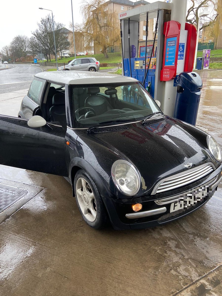 DerbysSALCU's tweet photo. Chez Vegas today and this was stopped, suspected of #drugsupply
Amount of suspected #ClassA found between #buttocks๐ ๐ฌ of 1 occupant
Car #seized as driver #disqualified and #NoIns ๐ after @DerbysDogPolice PD Mya finished with it
2 in the #cells ๐๐
#SALCU #drugsarebad https://t.co/eOxPYbzPSo