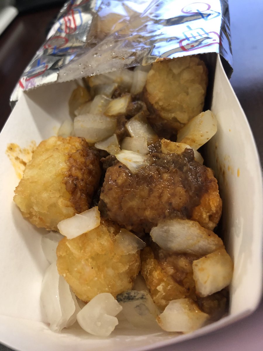 KellyMacSol's tweet photo. Sonic served me moldy onions on my tots! The smell alone is enough to make my entire office vomit! Never again! @sonicdrivein your Las Vegas 7425 s Durango location, 89113! And last time it was moldy lemons! @dirtydining @EaterVegas @KTNV @darcyspears https://t.co/4jCU7wz2t0