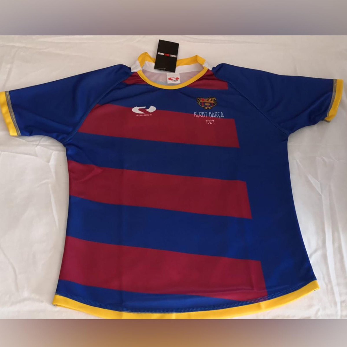 RugbierEurope's tweet photo. Nuevas equipaciones para unos pequeños grandes cracks del Rugby Barça.

@avrfcb

#EquiposRugbier https://t.co/aN9GCtX7YV