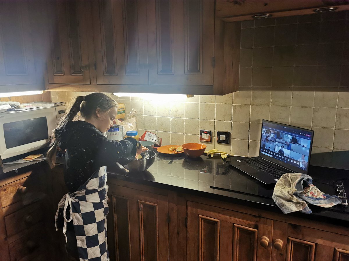 hiltob5's tweet photo. Harriet loved the cook along tonight with @YorkRTC to make protein cookies. They taste great. Thank you @gemmahuskins1 @RosieTodd98 https://t.co/O3zi7VKS1q