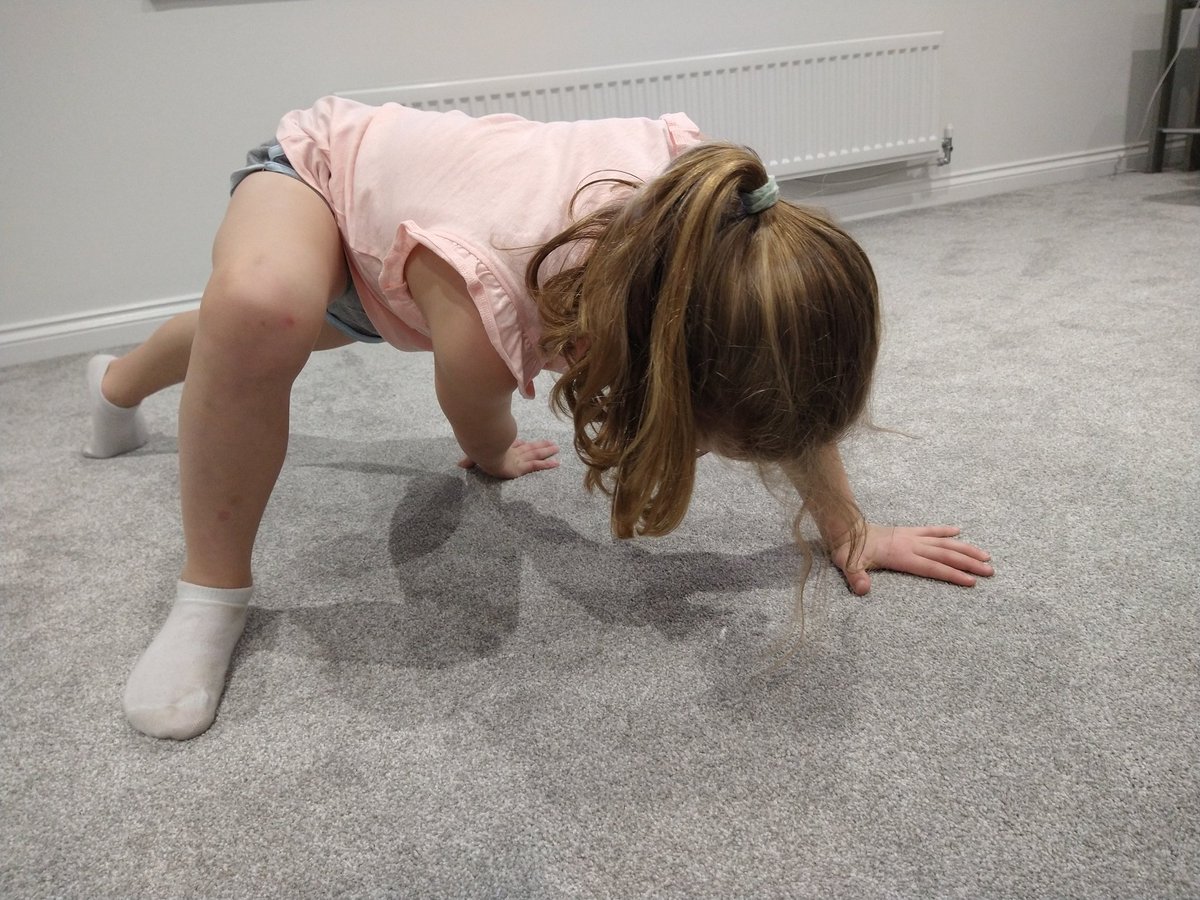 gillygmck's tweet photo. Today's PE at home was Creating Shapes and Boccia #balanceandcontrol #decisionmaking @MauricewoodPS https://t.co/skptOc4co4