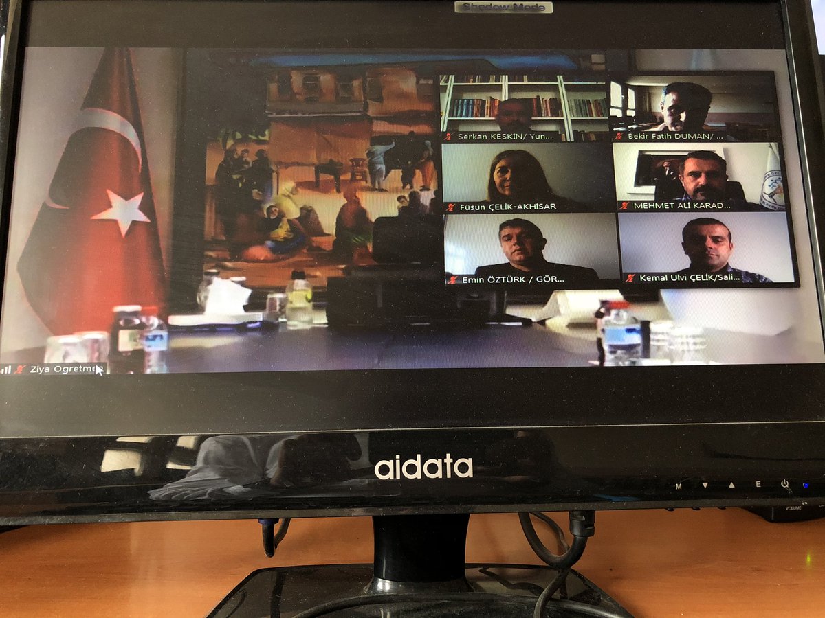bfduman's tweet photo. #turgutludaeğitim @ziyaselcuk ile öğretmen buluşmalarına katıldık. @MtalHasan @safakarpat https://t.co/lKDpLCRemQ