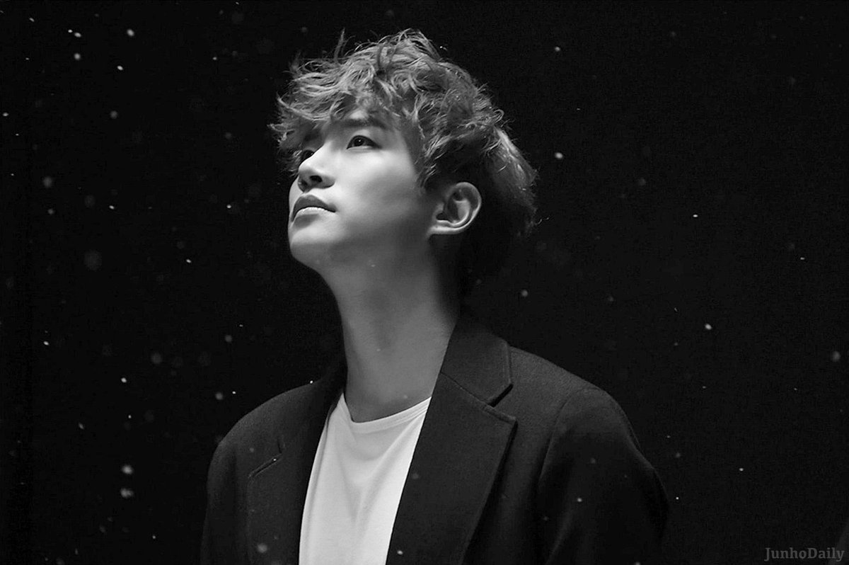 Lee Junho. 李俊昊 Li Jun Hao. 俊Jun, like I said for Minjun, could mean 俊秀JunXiu which means talented or 英俊YingJun which means handsome, and 昊Hao means a vastness of something. LEE JUNHO LITERALLY MEANS A VASTNESS OF TALENT/HANDSOMENESS SKSSHDHS BUT WHERE IS THE LIE 