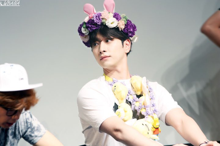 Hwang Chansung. 黄灿盛 Huang Can Sheng. The 灿Can likely comes from 灿烂CanLan which is to be joyous/to have a brilliance, while 盛Sheng is an abundance of. So, Hwang Chansung in mandarin literally is an abundance of joy/brilliance  brb gonna go CRY 