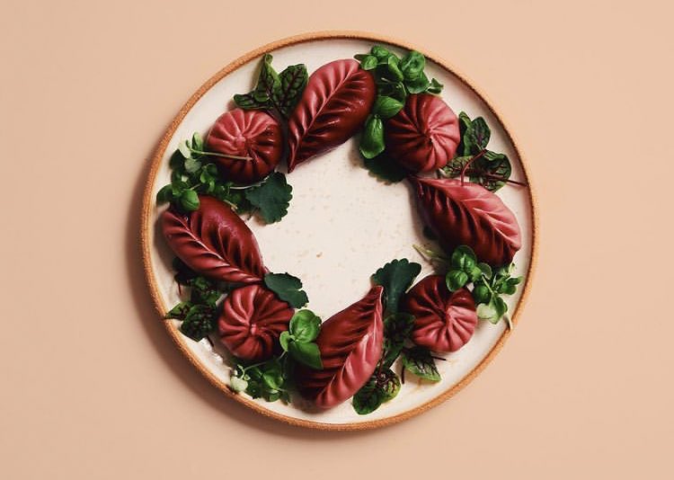 killchewy's tweet photo. these dumplings are so beautiful it’s almost sinful to eat them🥵
that being said 
🎶 𝘐’𝘮 𝘢 𝘴𝘪𝘯𝘯𝘦𝘳,
𝘞𝘩𝘰’𝘴 𝘱𝘳𝘰𝘣𝘢𝘣𝘭𝘺 𝘨𝘰𝘯𝘯𝘢 𝘴𝘪𝘯 𝘢𝘨𝘢𝘪𝘯🎶 https://t.co/N6QUtr5t9S