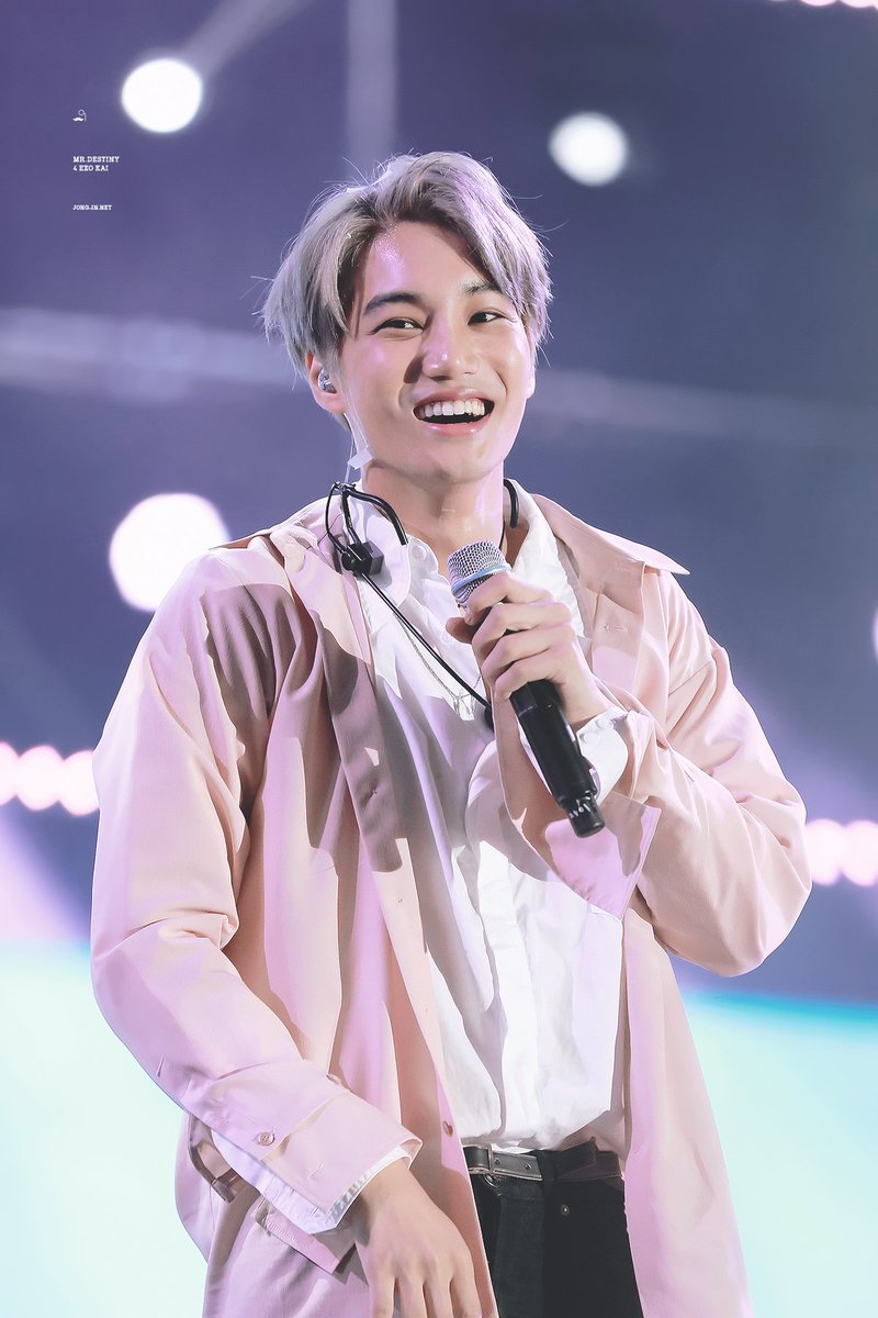 Koreaboo's tweet image. Happy birthday to EXO&apos;s talented and handsome all-arounder Kai. May every one of your wishes and dreams come true 🎂

#ArtistKaiDay #HappyKaiDay
#종인아생일축하해 #가장_따뜻한_겨울_카이데이