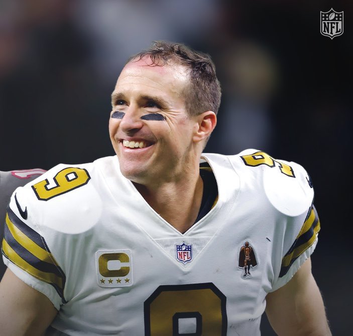 LarryChiang's tweet photo. If the Saints win Sunday night, they will win the Super Bowl

If the Buccaneers 🏴‍☠️ win, they might lose next weekend. 

Coaching advantage: Sean Payton. But Brady is the #douchebagWhisperer. All that #AllBiscuitNoRiskit reframing as per #chap8 @TonyRobbins UNLIMITED POWER https://t.co/xxUtqSzFKA