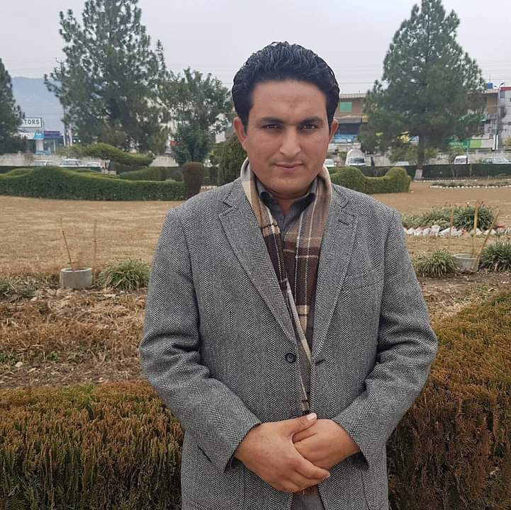 Atkafullah2's tweet photo. According to my clue, Poverty is the biggest restrictions to run with relatives, friends and companies. https://t.co/UajRD9et7J