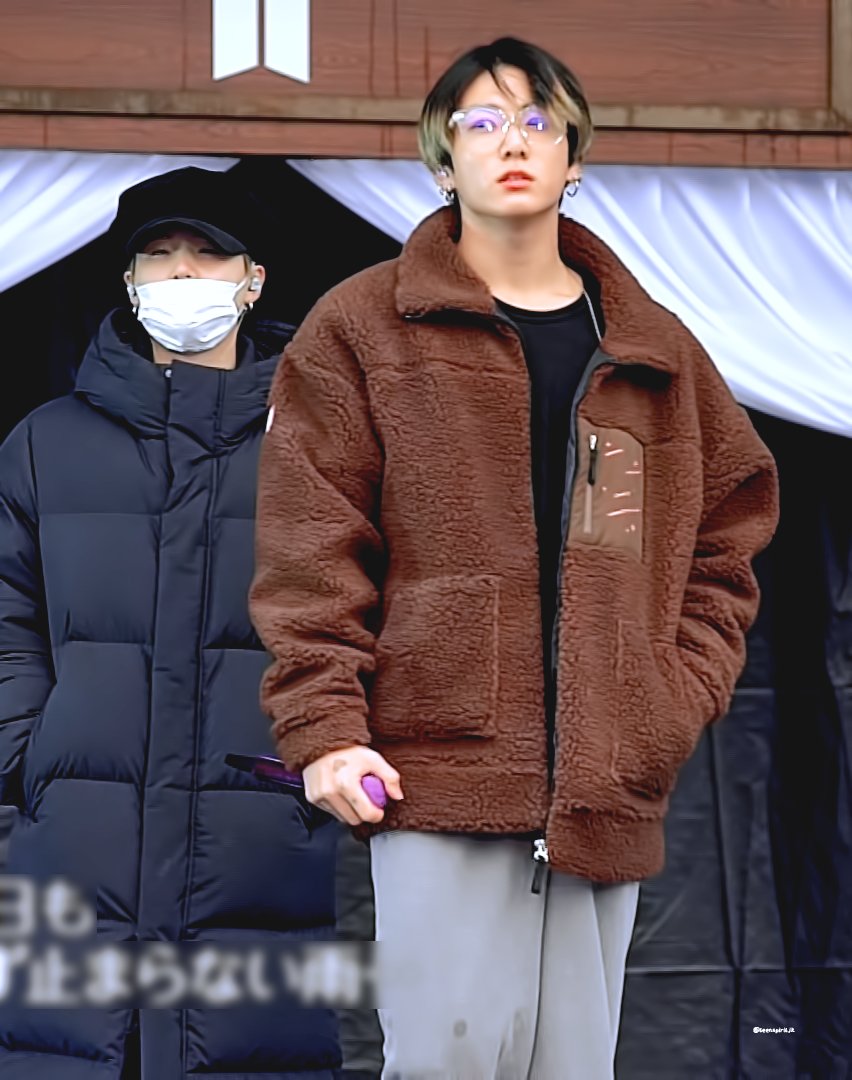 archivesgguks's tweet photo. JEON JUNGKOOK IS THE COOLEST. https://t.co/gzm4nXMChv